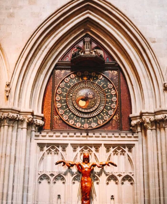 The 30 Wildest Old Buildings You Have to See (Because History Is Nuts)