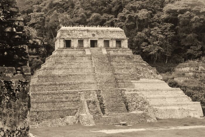 The 30 Wildest Old Buildings You Have to See (Because History Is Nuts)