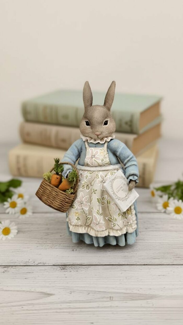 Wait, She Makes These Amazing Sculptures From COTTON?!
