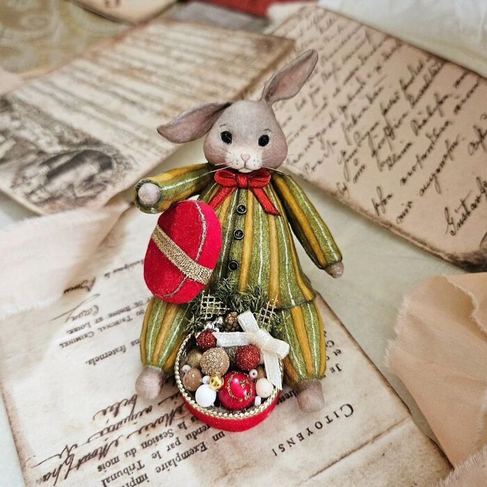 Wait, She Makes These Amazing Sculptures From COTTON?!