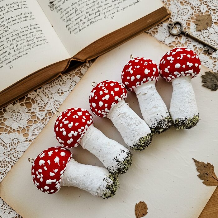 Wait, She Makes These Amazing Sculptures From COTTON?!