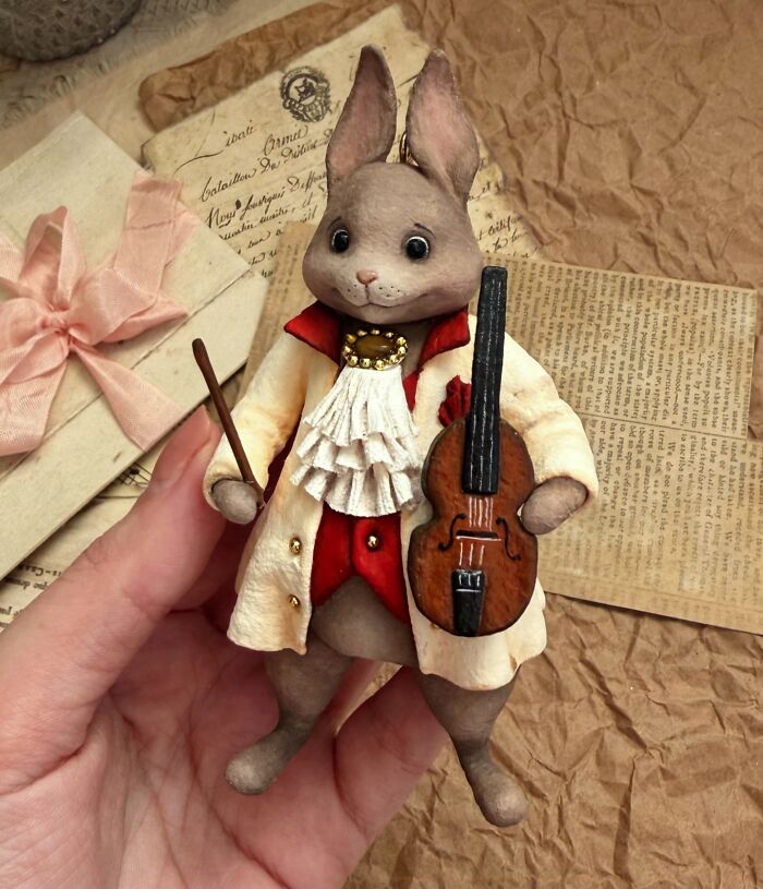Wait, She Makes These Amazing Sculptures From COTTON?!