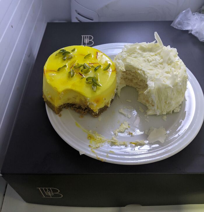 Celebrated Coworker’s Pregnancy… Then This Happened to Her Pastries