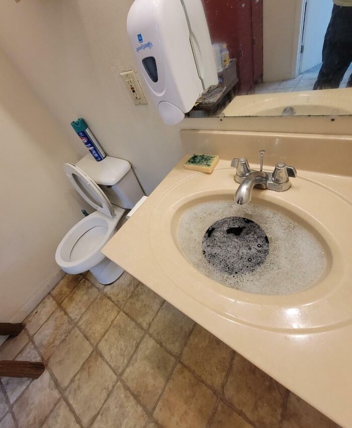 Wait, They Actually Did That at Work?! 80 Photos of Coworker Shenanigans Gone Wild