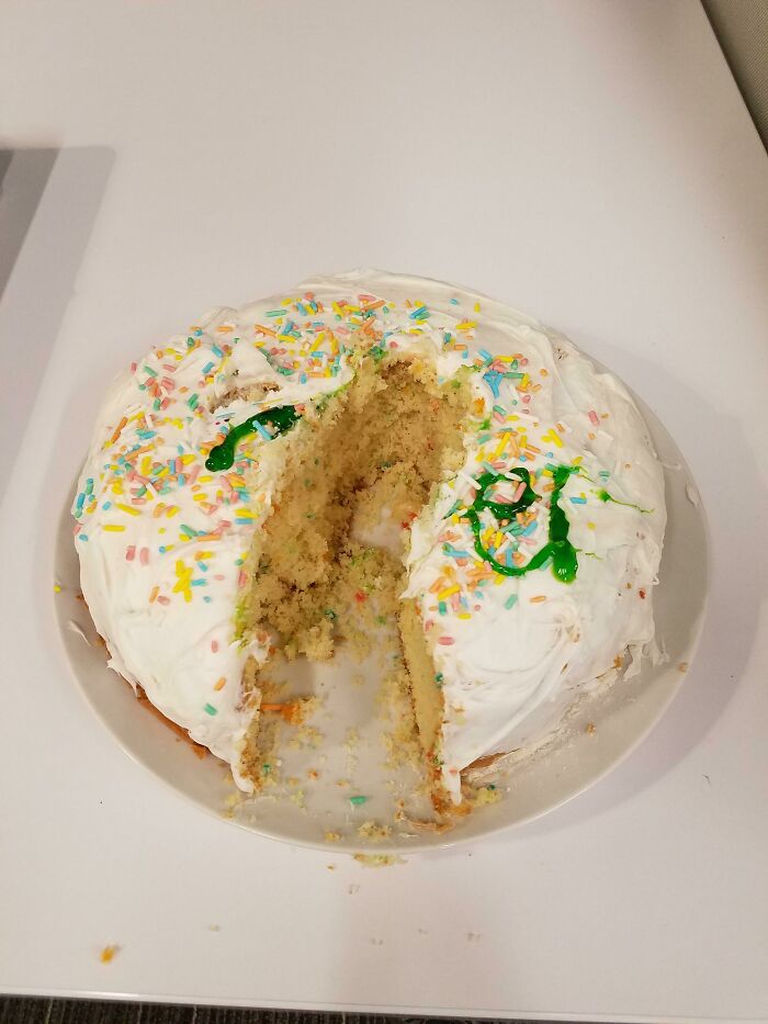 Wait, They Actually Did That at Work?! 80 Photos of Coworker Shenanigans Gone Wild