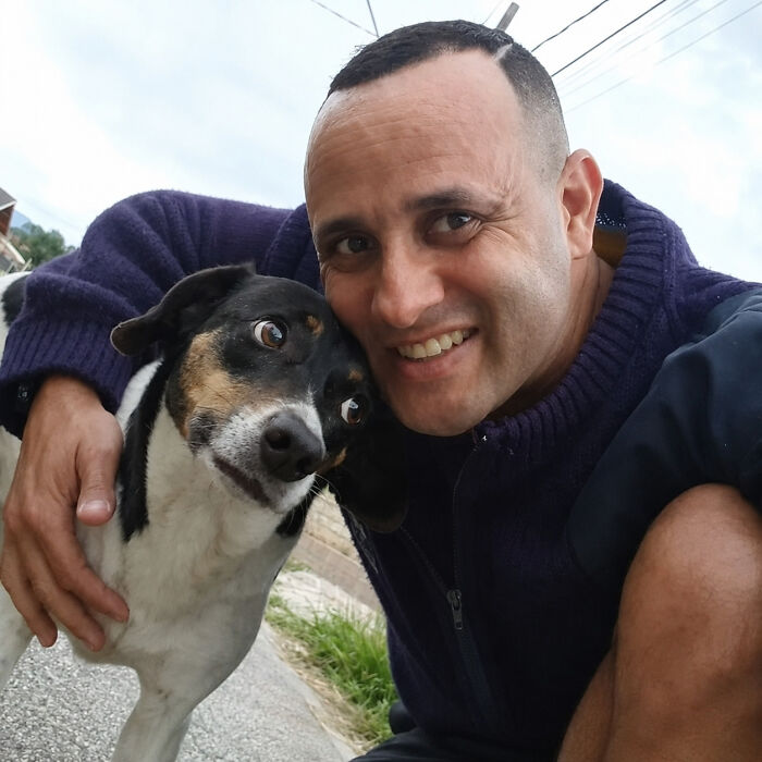 Meet the Mailman Dogs Actually Cheer For (Yep, It’s a Thing!)