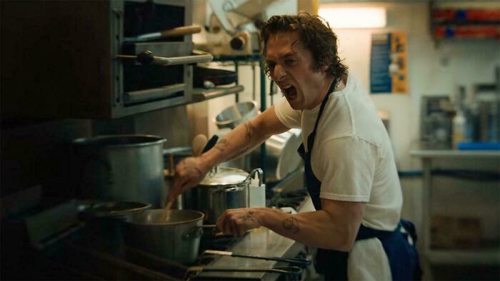 The Bear (2022) Has A Crazy Kitchen Crew Going Nuts Over A Customer Ordering FIVE Sandwiches. Yup, That’s Kitchen Life!