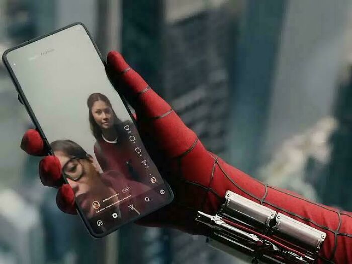 Spider-Man: Brand New Day Trailer Shows Spidey With A $1100 Phone. Broke But Fancy!
