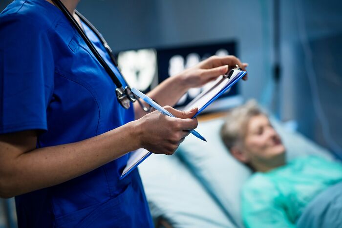 Wait, They Actually Shared These Hospital Creepy Stories?!