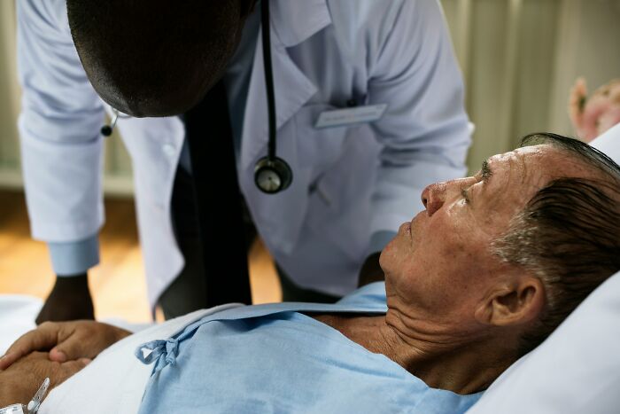 Wait, They Actually Shared These Hospital Creepy Stories?!