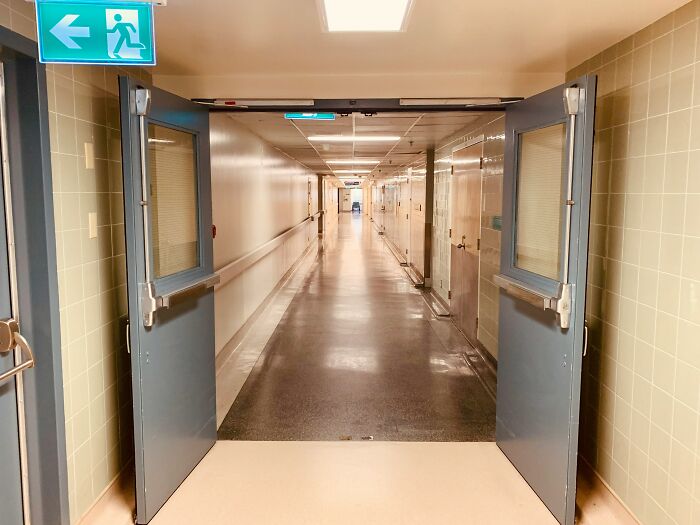 Wait, They Actually Shared These Hospital Creepy Stories?!