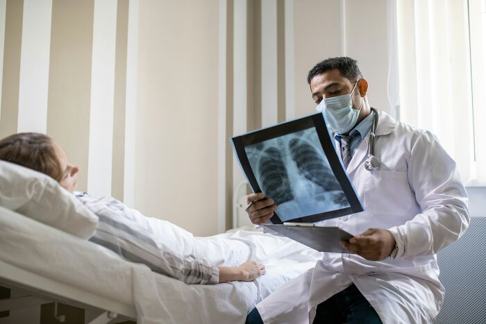 Wait, They Actually Shared These Hospital Creepy Stories?!