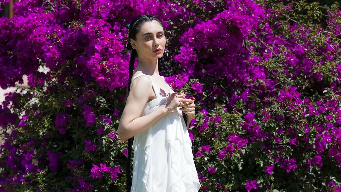 Wore White to Friend’s Wedding ‘Friendship Test’ and She Flipped Out
