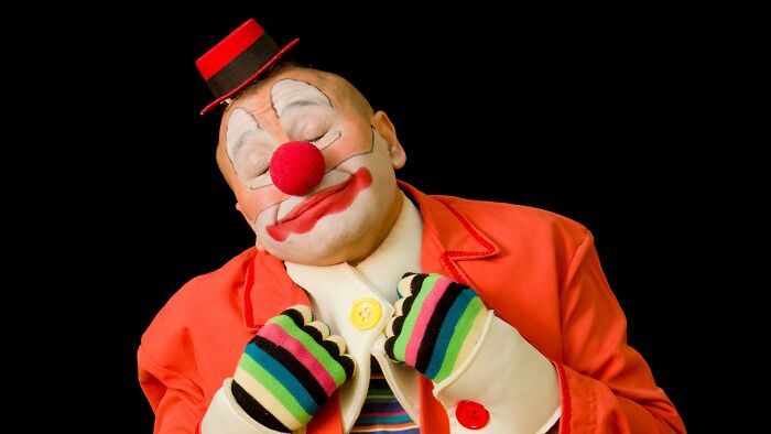 Married at a Pizza Place with a Clown, Mother-in-Law Hates the Photos