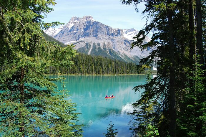 Canada’s Insanely Huge Size Confuses Everyone