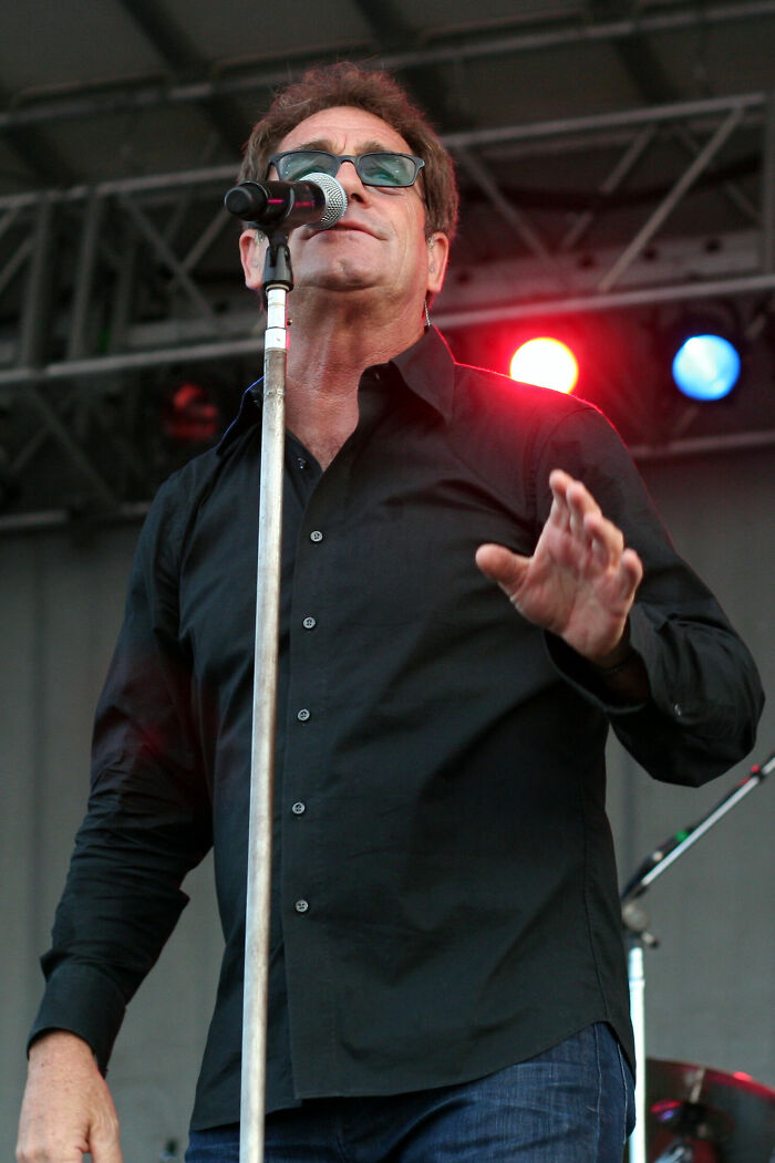 Huey Lewis: The Harmonica Hitchhiker