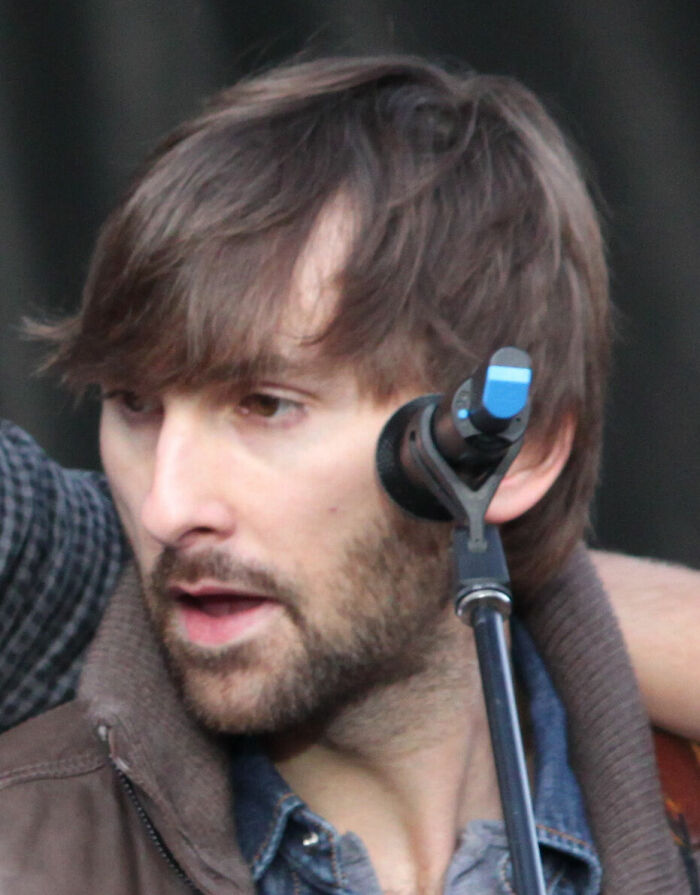 Dave Haywood: Country Star with a Tooth-Whitening Dad