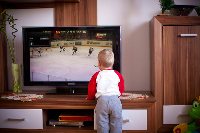 Wait, People Actually Lived Through These Crazy Childhood Moments?!