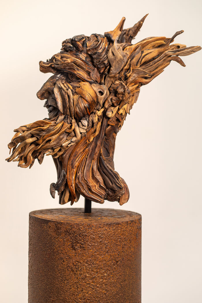 27 Wild Wood Sculptures That Look Like Faces Just Popped Out of Nature!
