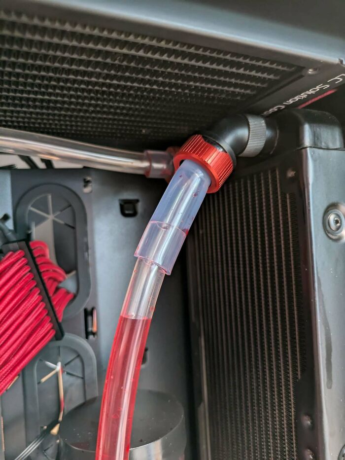 ‘Friend’ Disappears After Selling Custom Loop PC