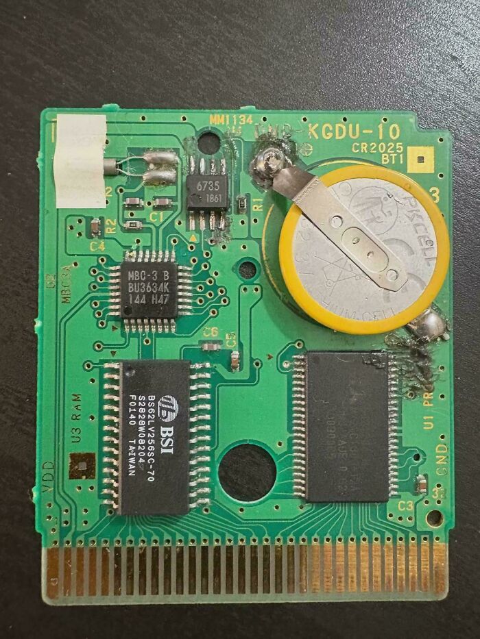 Why Did the Pokemon Cartridge Stop Working After a Battery Swap?