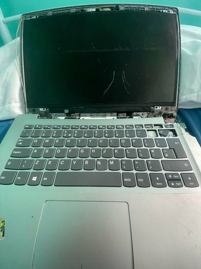Never Let Your Little Brother Use Your PC for Roblox
