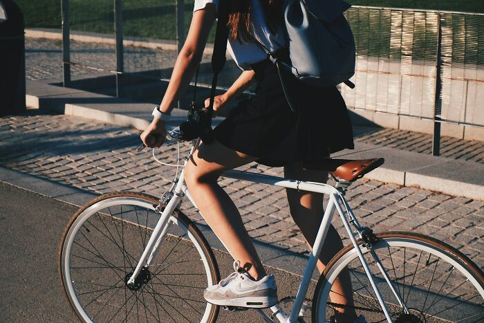 Wait, People Saw WHAT in Public?! 35 Wild Stories You Won’t Believe