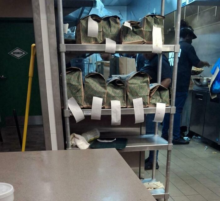 No-Tip Wingstop Orders Are Getting Cold