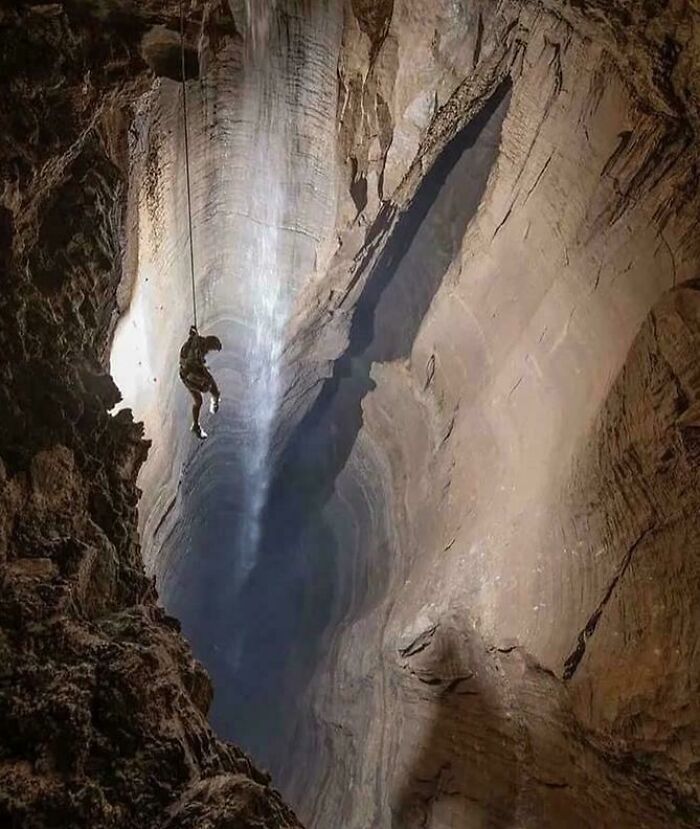 Veryovkina Cave: A Bottomless Pit That's 1/3 The Height Of Everest!