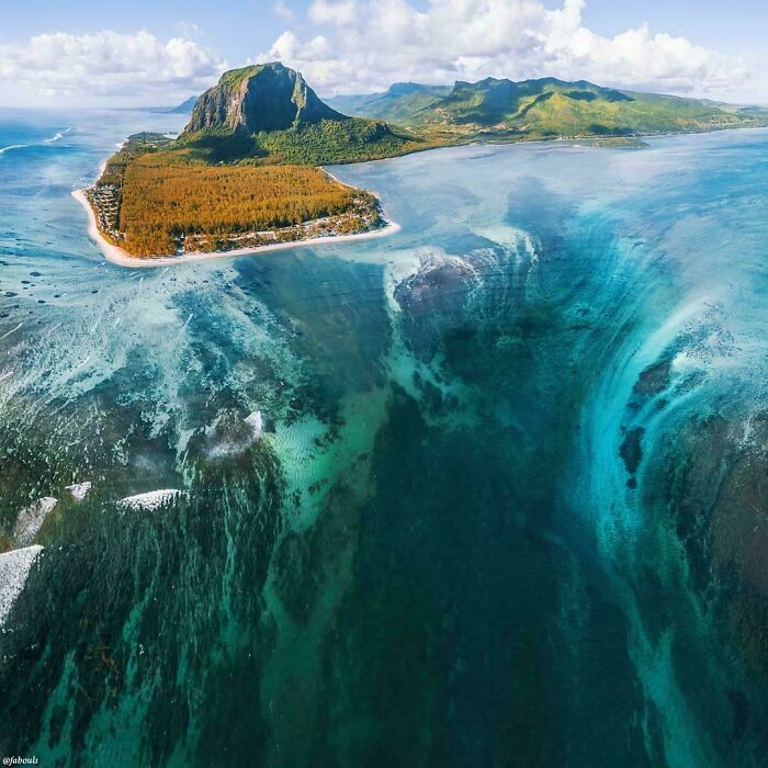 Underwater Waterfall In Mauritius? Nope, It's Just The Ocean Playing Tricks