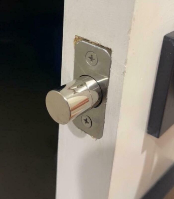 Landlord Installs App-Only Smart Lock While Tenant Is At Work