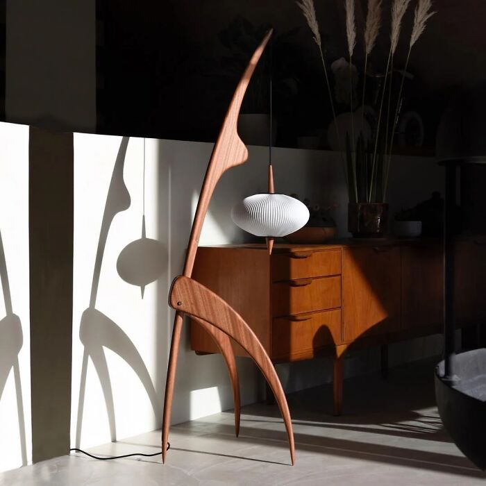 "Praying Mantis" Floor Lamp: When Lamps Get Fancy
