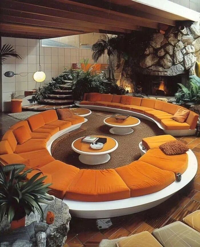 Retro-Futuro Vibes from the 70s You Can’t Ignore