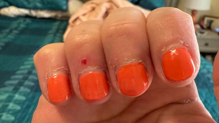 Got A 'Well-Reviewed' Mani, Lost My Fingers The Next Day