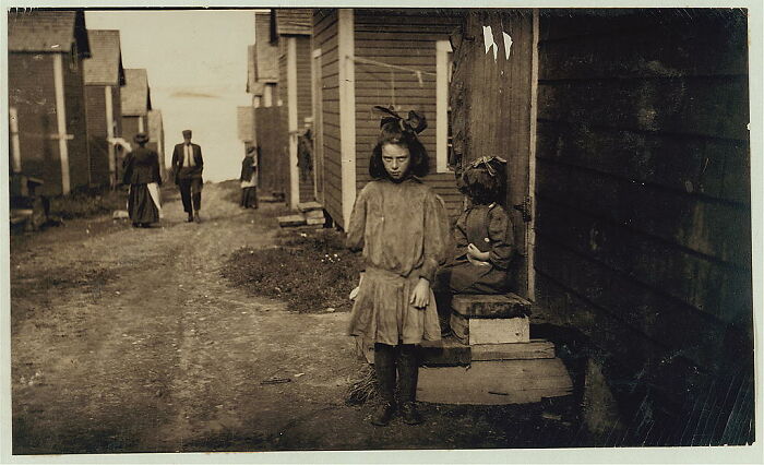 Nan De Gallant, 9-Year-Old Factory Worker