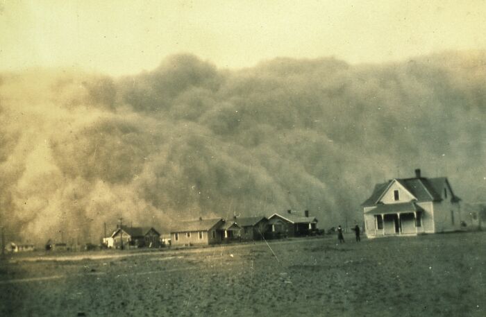 Dust Storm Rolling Into Texas