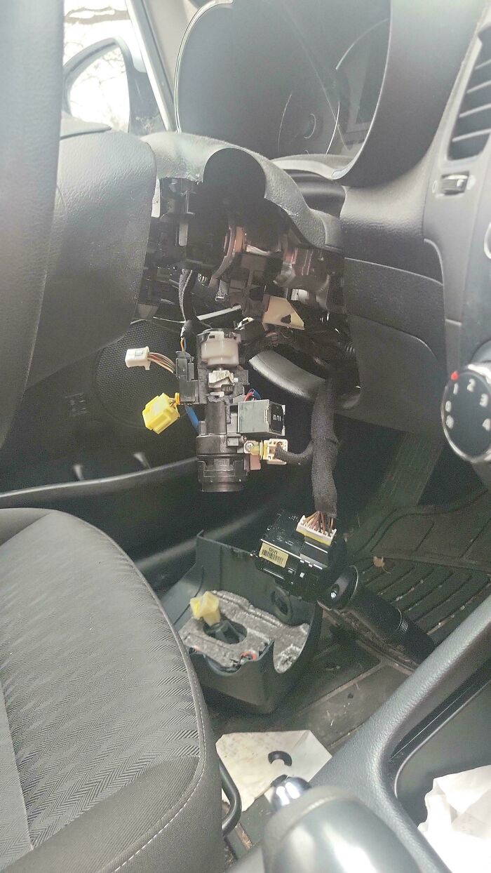 Mechanics Spill The Wildest 'Just Rolled Into The Shop' Stories That’ll Make You LOL