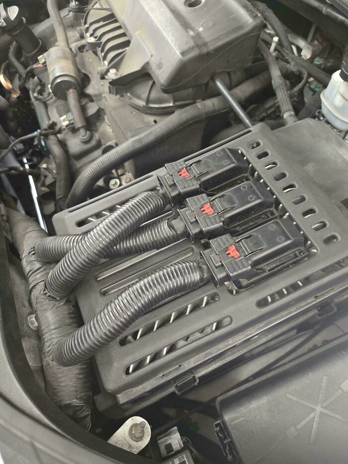 Mechanics Spill The Wildest 'Just Rolled Into The Shop' Stories That’ll Make You LOL