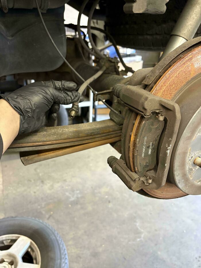 Mechanics Spill The Wildest 'Just Rolled Into The Shop' Stories That’ll Make You LOL