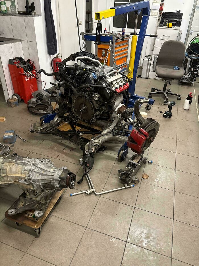 Mechanics Spill The Wildest 'Just Rolled Into The Shop' Stories That’ll Make You LOL