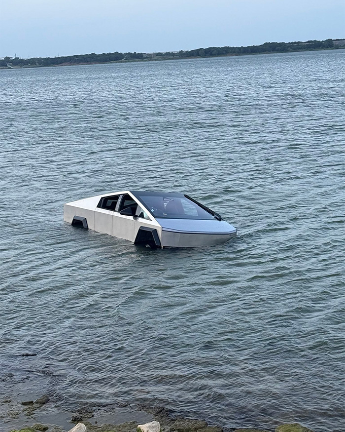 Texas Man Drove His Tesla Into a Lake to Test a Feature. Spoiler: It Didn’t End Well