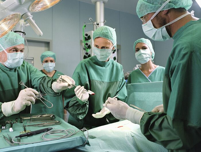 35 Medical Industry Secrets That’ll Totally Make Your Jaw Drop