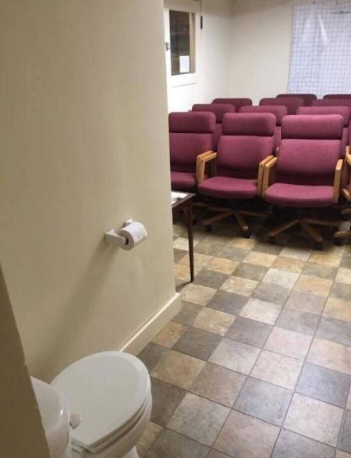 Bathroom With Chairs Facing The Toilet... Why Though?
