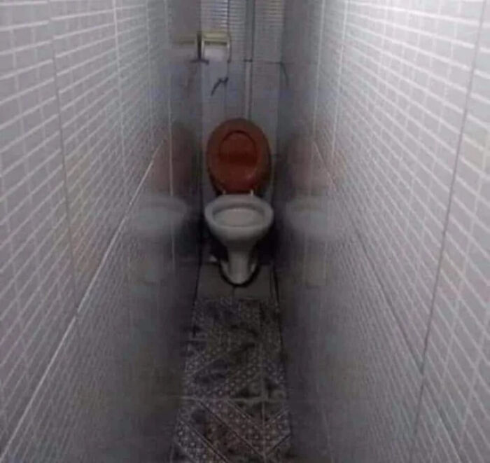 Help! Is This Even A Bathroom?
