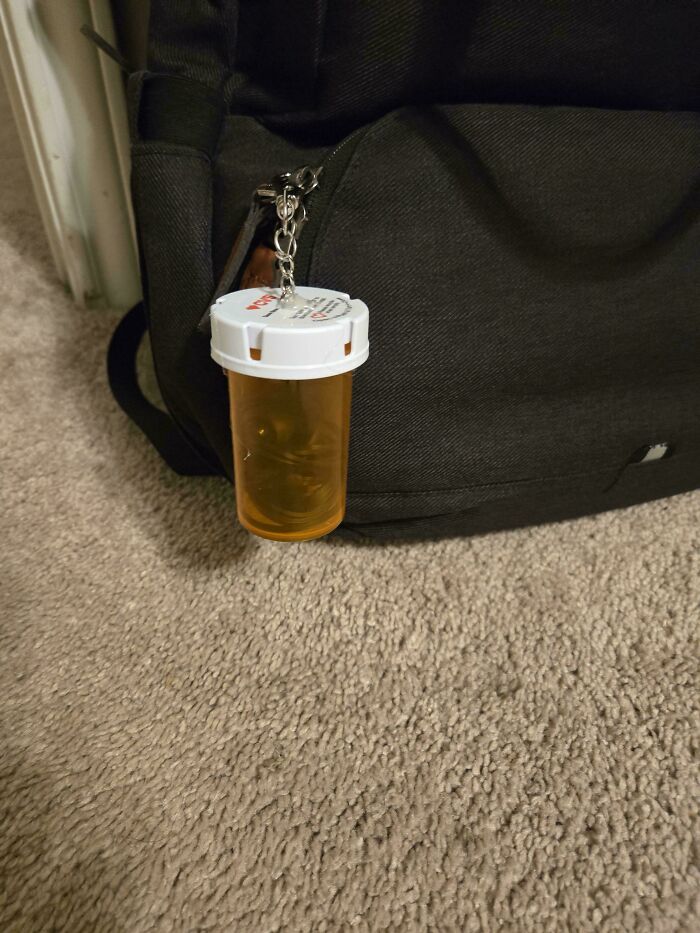 Pill Bottle Holds Your Earbuds Like a Boss