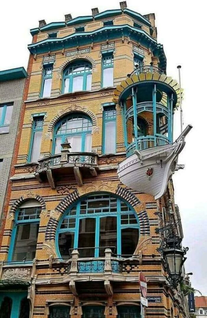 Wait, These Buildings Actually Exist?! 3 Mind-Blowing Architectural Wonders