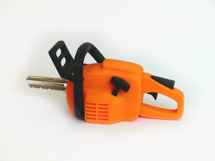 Turned My Workshop Key Into A Mini Chainsaw. Because, Why Not?