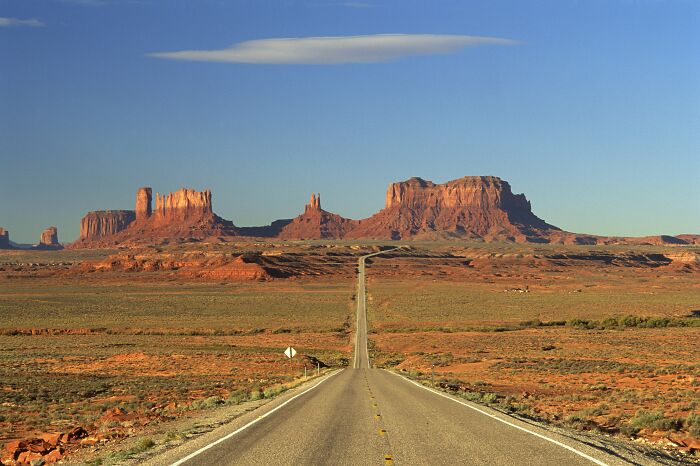 Whoa! These Are the Wildest Things People Noticed When They First Landed in the USA