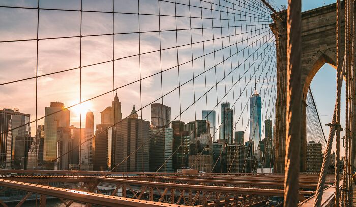 Whoa! These Are the Wildest Things People Noticed When They First Landed in the USA