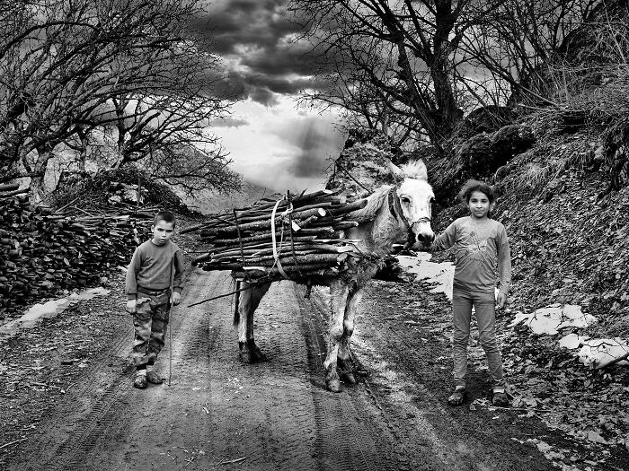 Wait, They Snapped These Magical Moments Before They Vanished? (19 Pics)